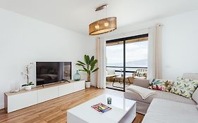 Home2Book Beautiful View Of The Bay & Wifi